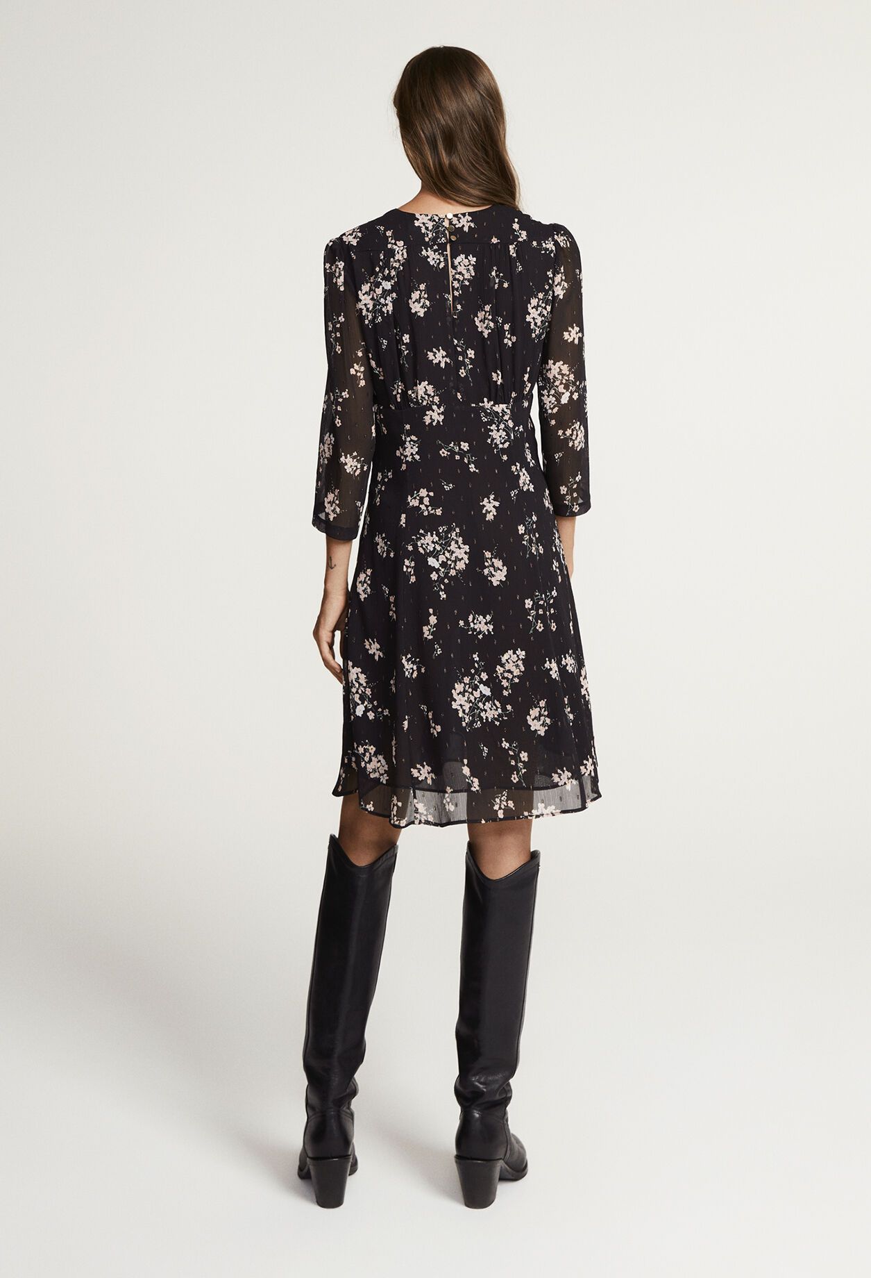 Robe nouée