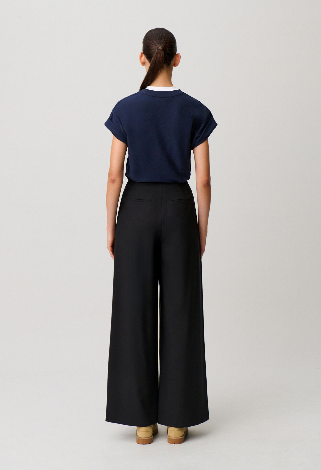 Pantalon large pliss&eacute;