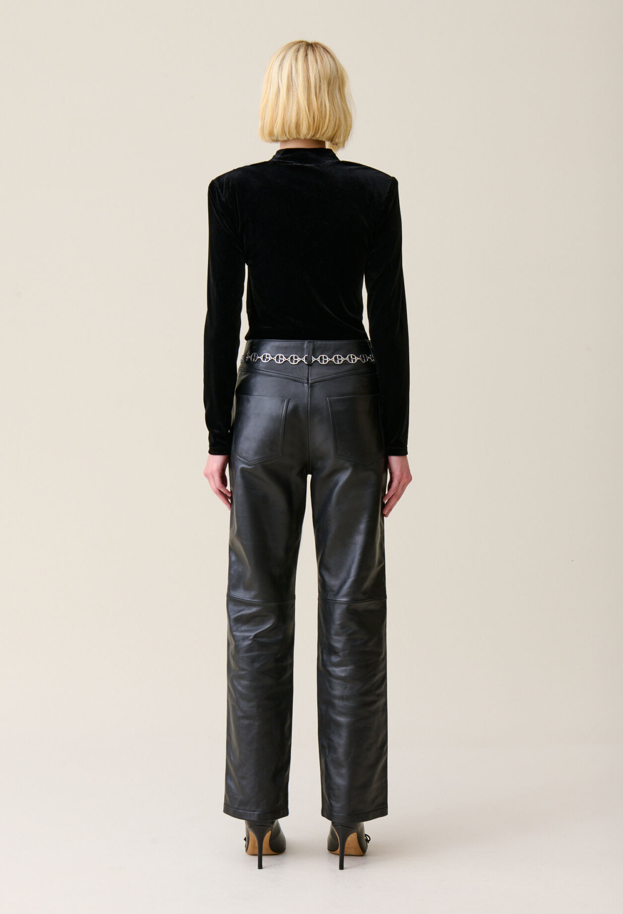 Top cintré velours noir