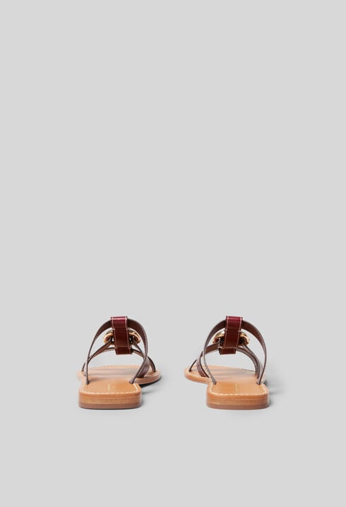 Sandales à brides avec anneau