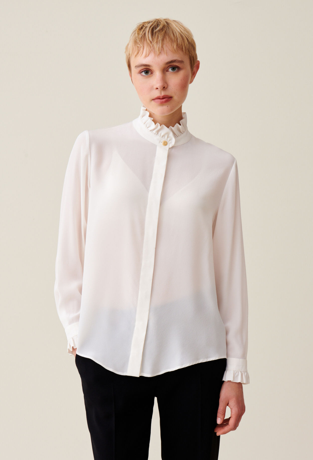 Chemise à col victorien écru