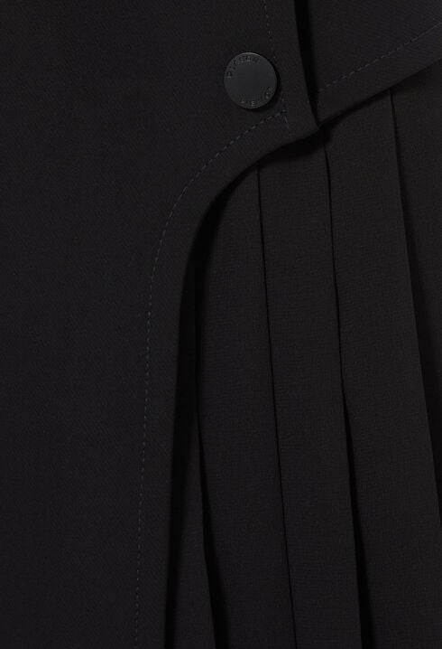 Robe courte plissée