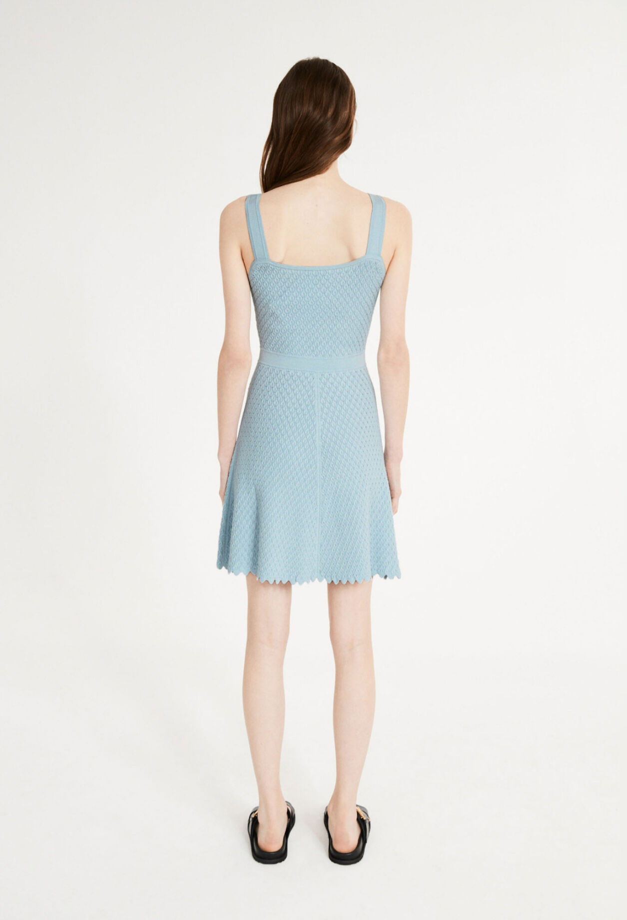 Robe courte évasée