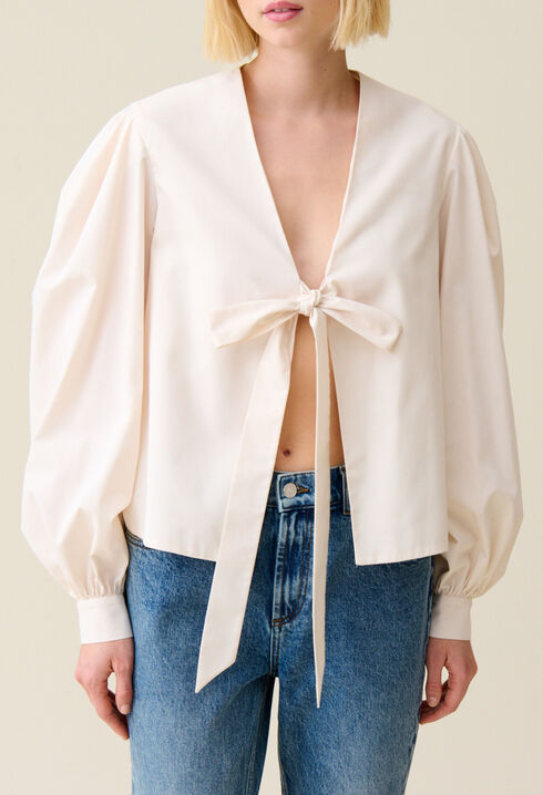 Blouse col V &agrave; nouer