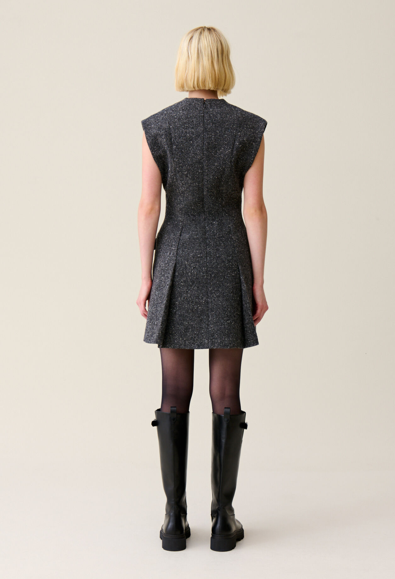 Robe grise cintrée tailleur tweed