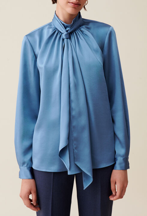 Blouse fluide col lavallière