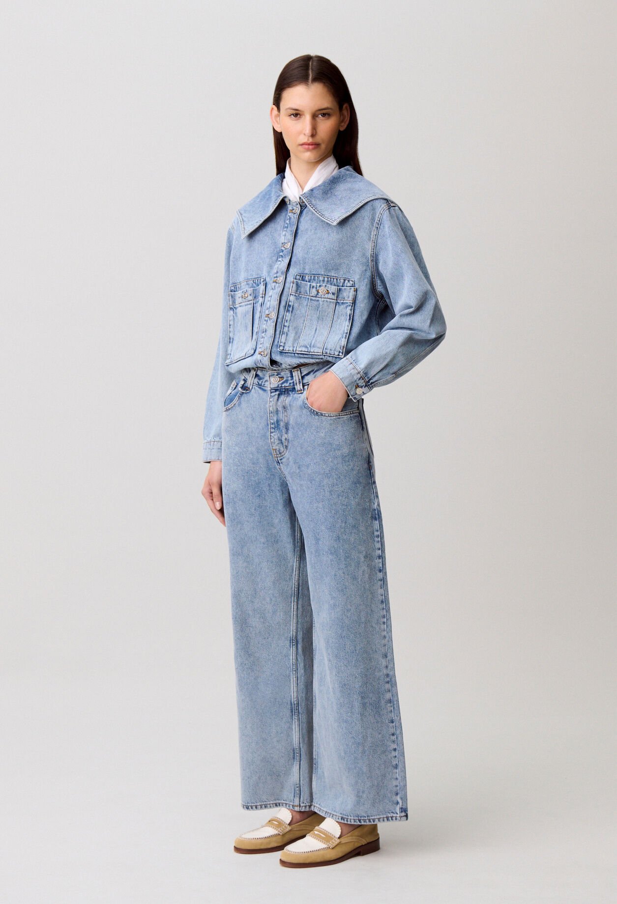 Jean large et droit denim délavé