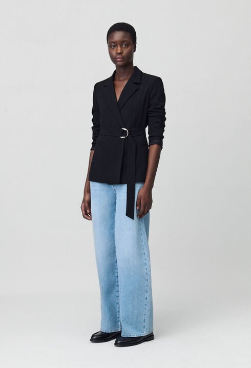 Veste tailleur ceinturée
