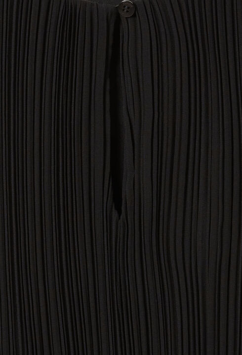 Robe courte plissée manches longues