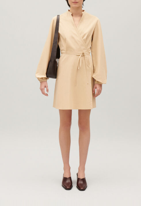Robe courte portefeuille col mao
