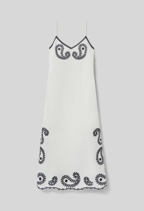 Robe broderies ajour&eacute;es