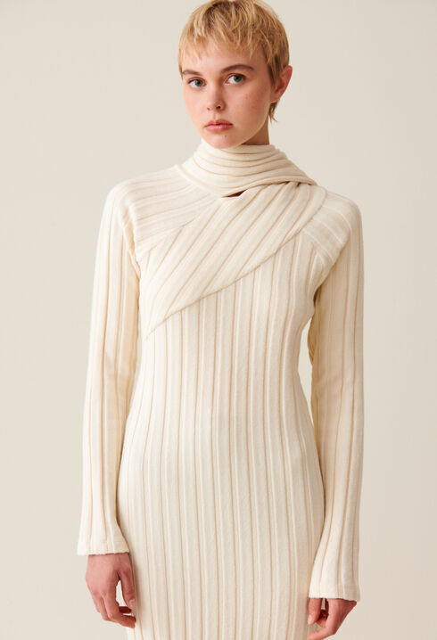 Robe longue maille écharpe à nouer