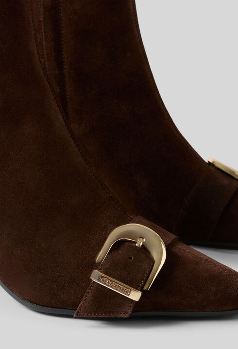 Bottines su&egrave;de boucle dor&eacute;e