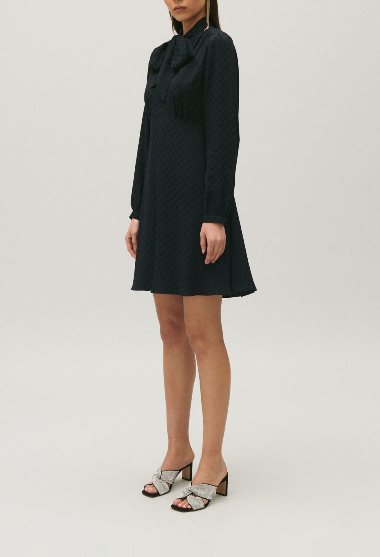 Robe col lavallière noire