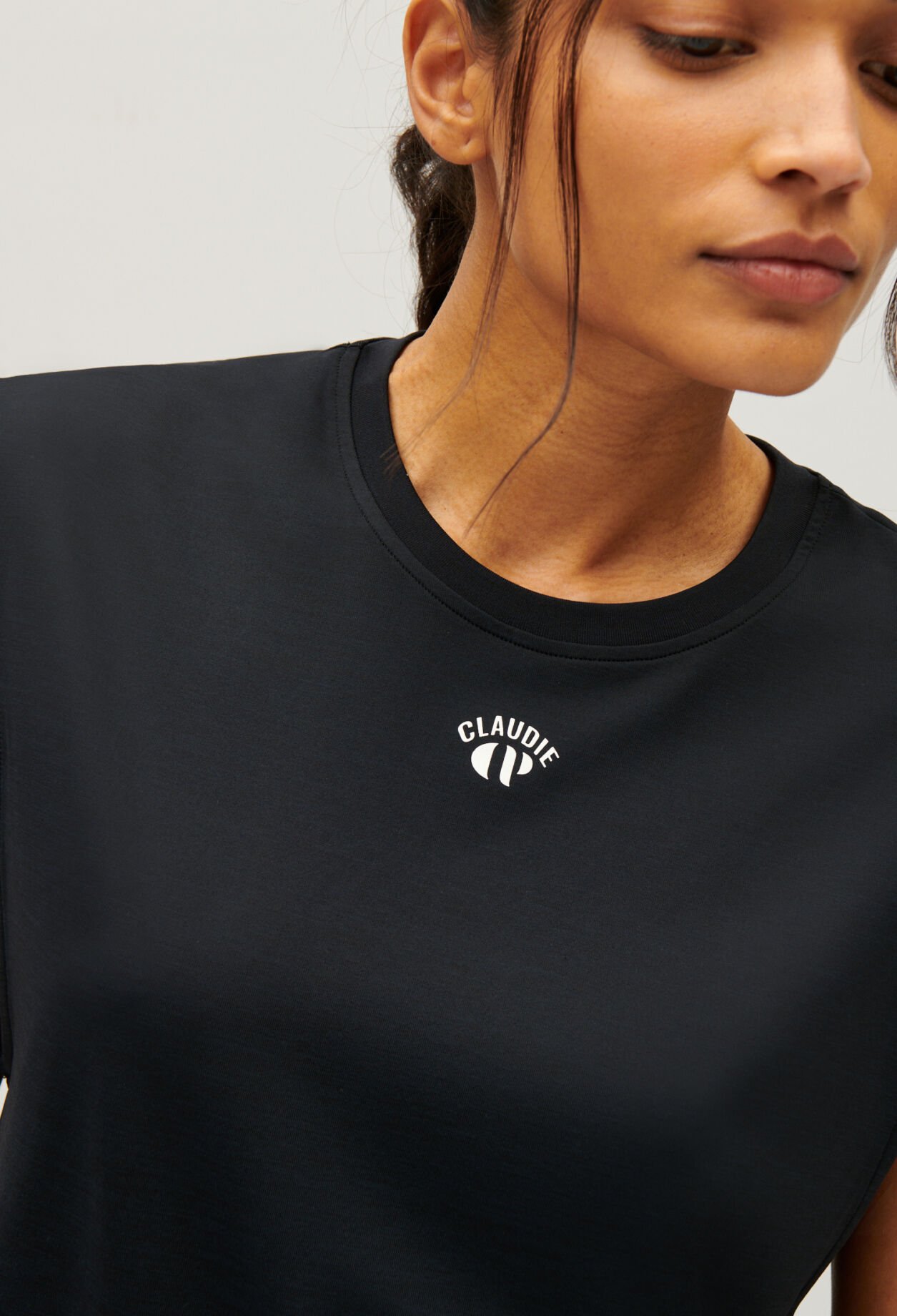 D&eacute;bardeur noir Claudie x Circle
