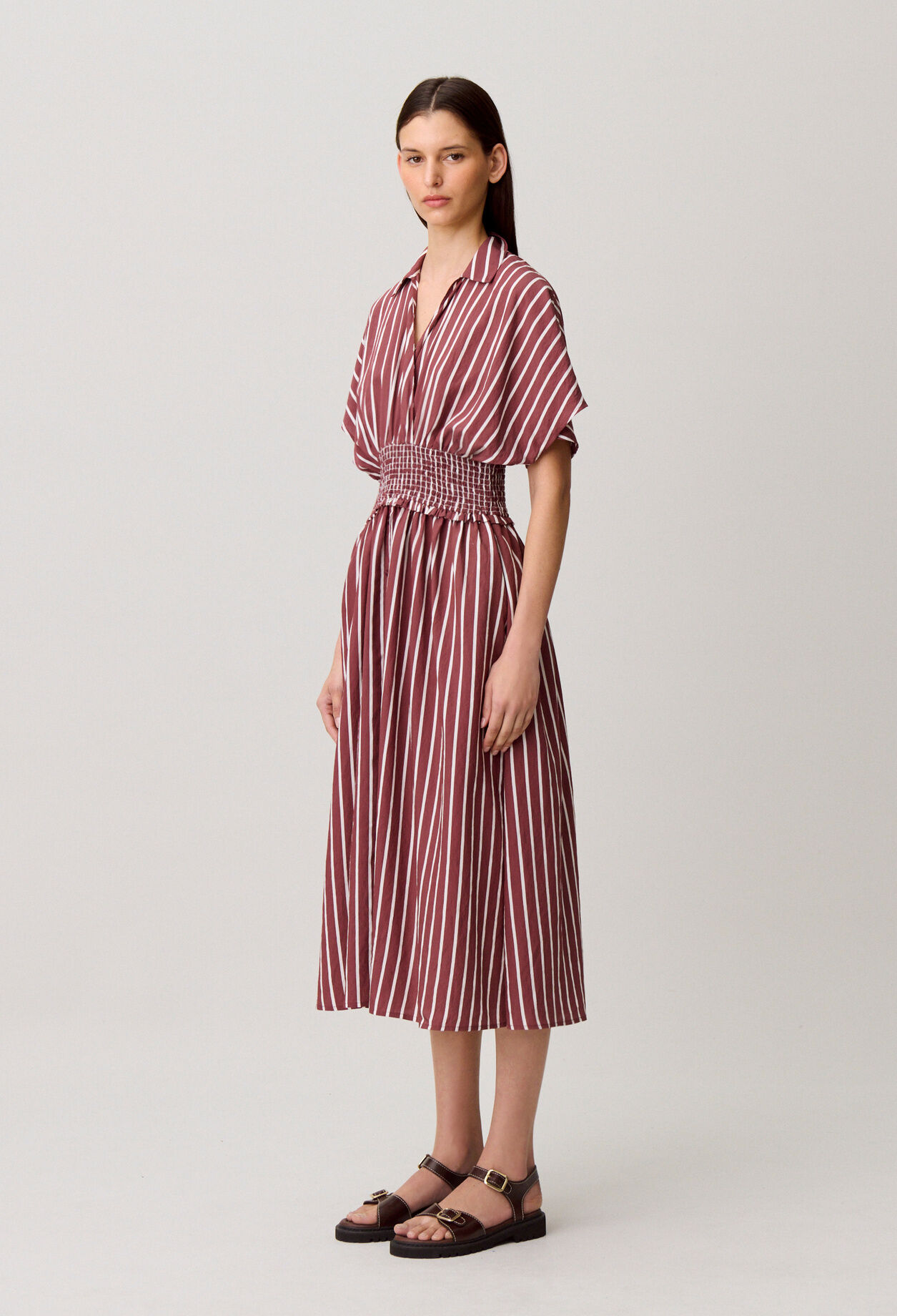 Robe ray&eacute;e cache-c&oelig;ur