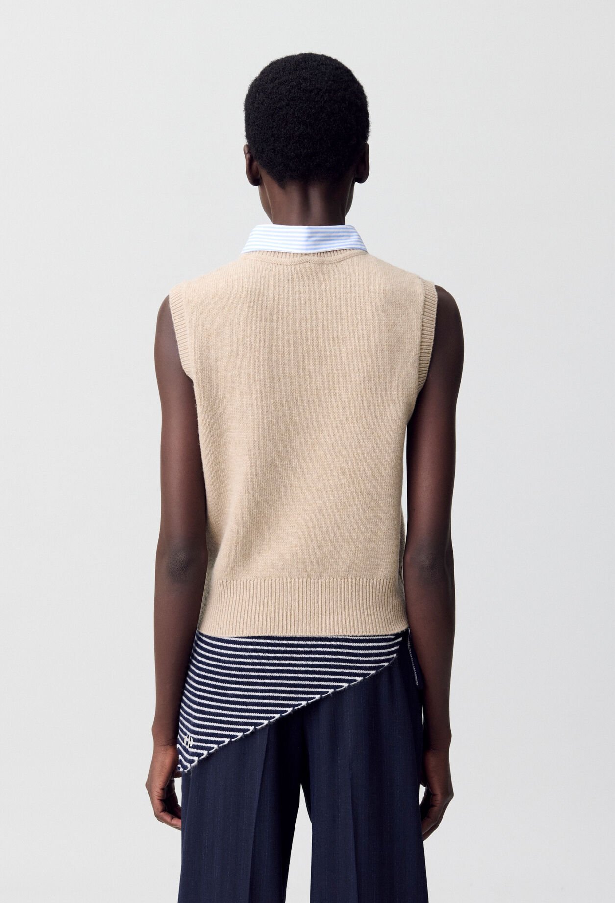 Pull sans manches col amovible