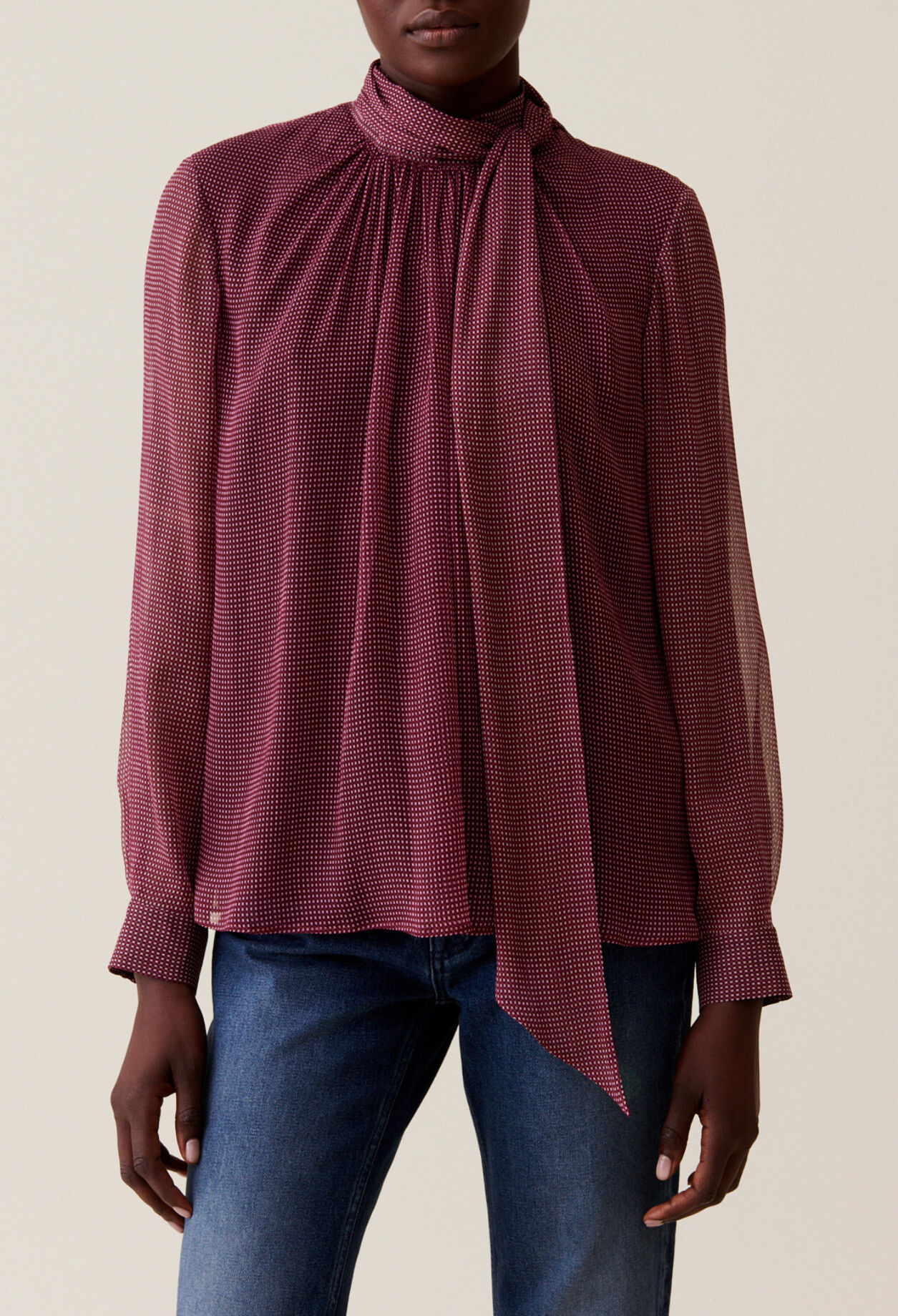 Blouse lavalli&egrave;re carreaux fluide
