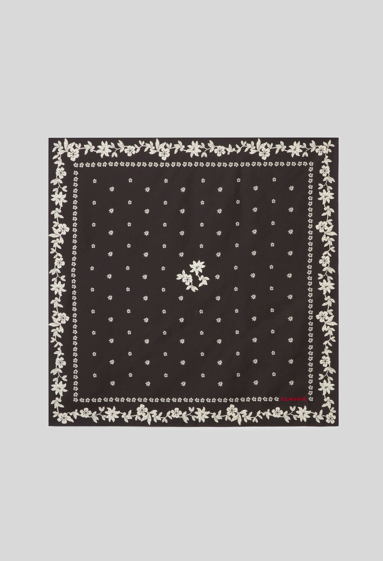 Foulard carr&eacute; imprim&eacute;