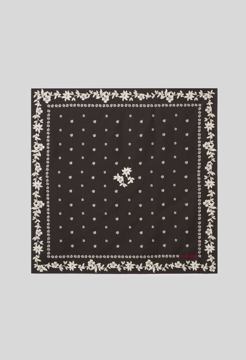 Foulard carr&eacute; imprim&eacute;