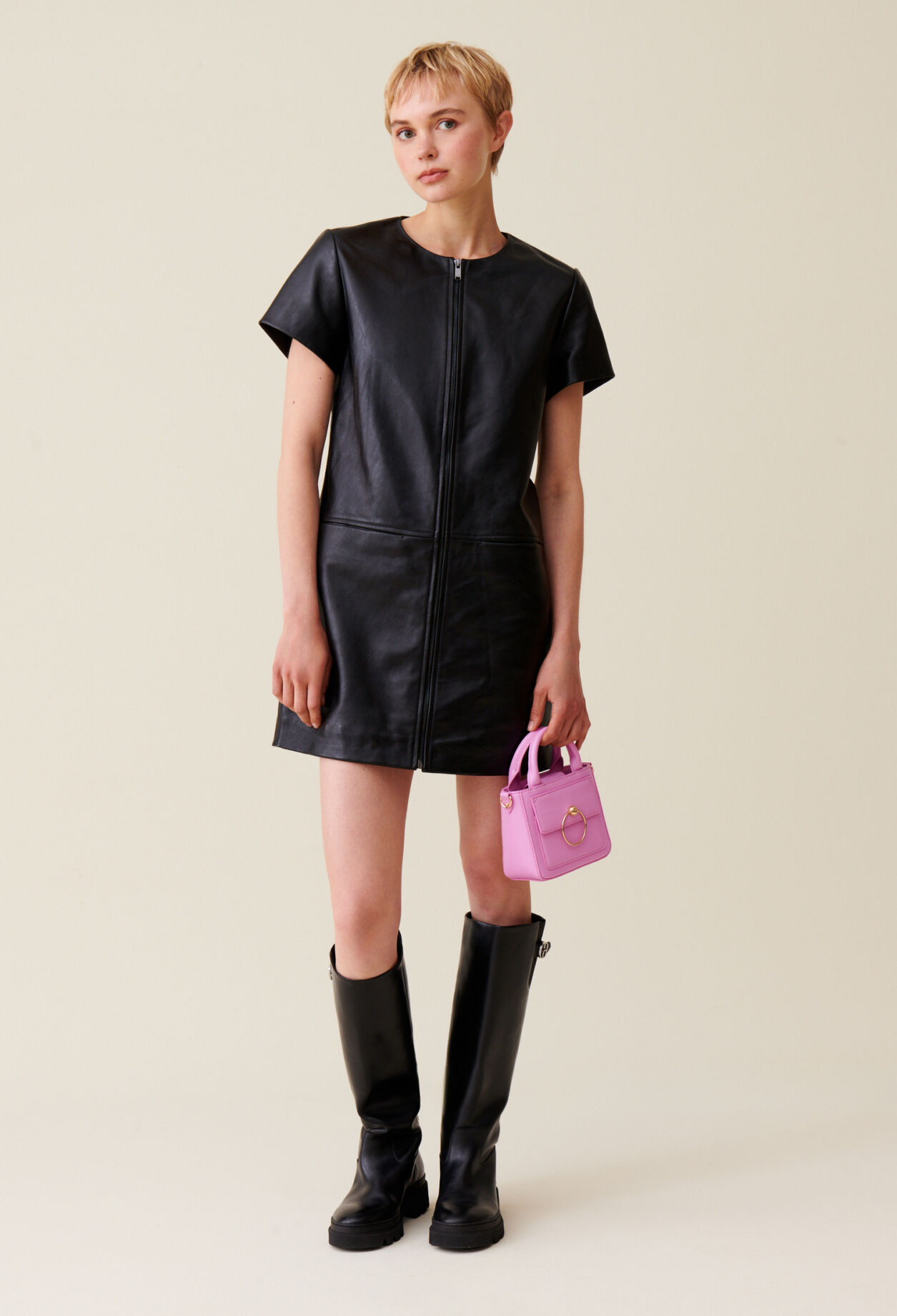 Robe courte zippée devant best sale