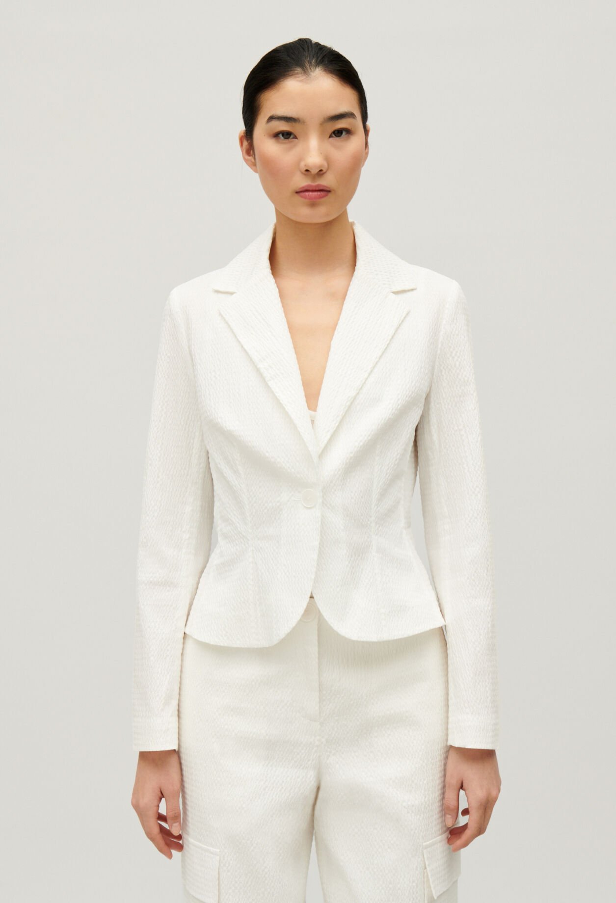 Veste tailleur cintrée blanche