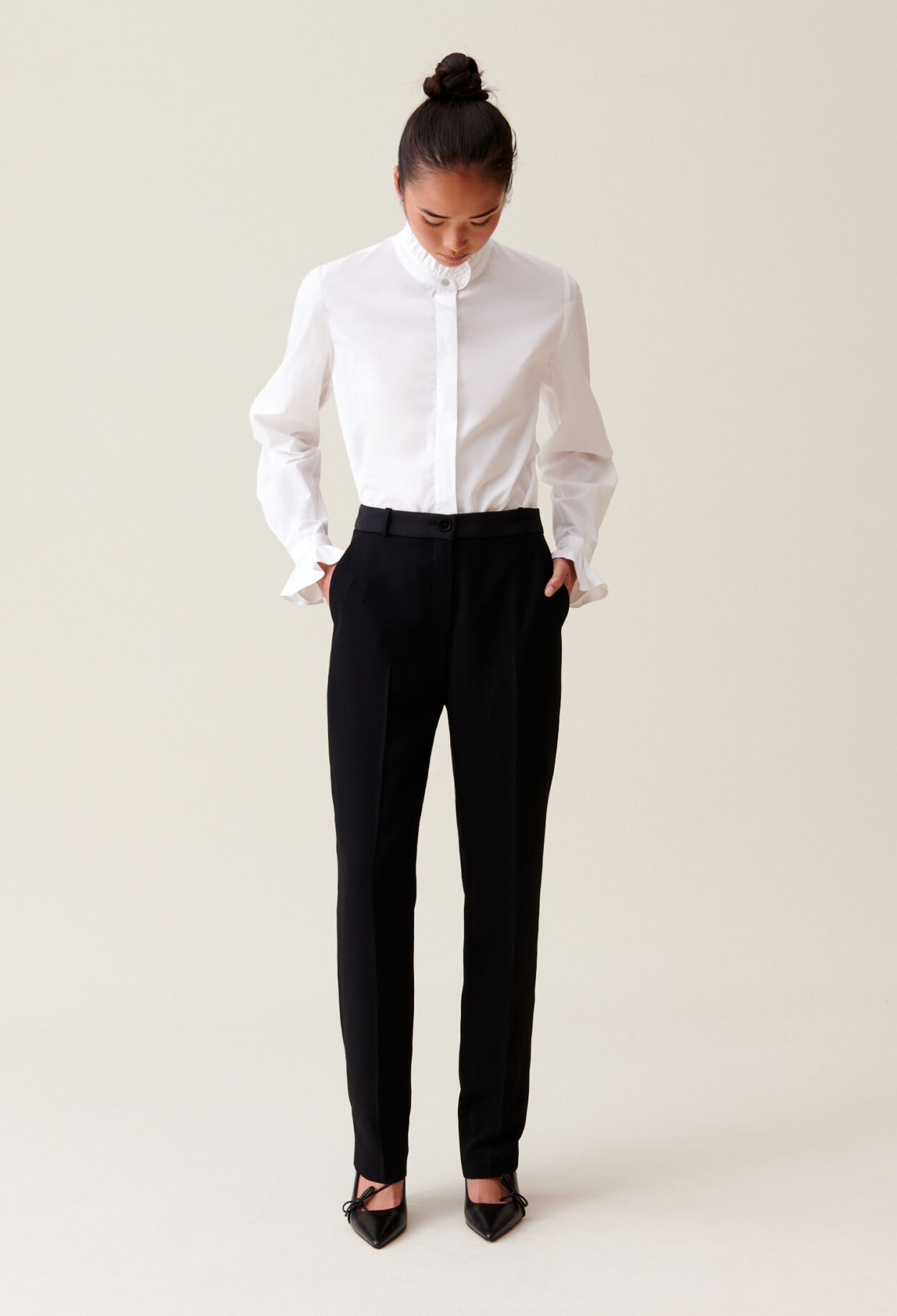 Pantalon tailleur coupe cigarette