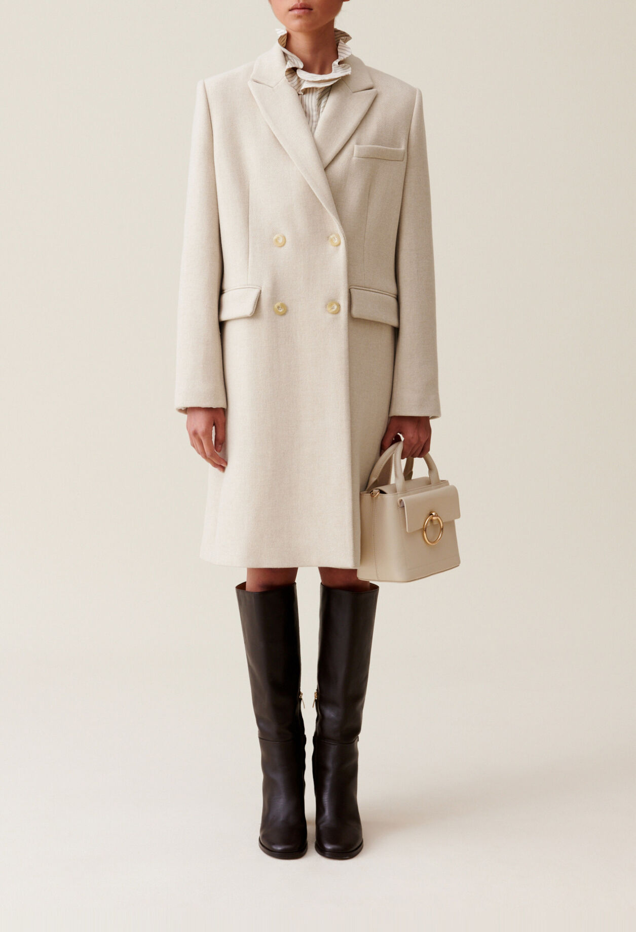 Manteau classique droit mi-long