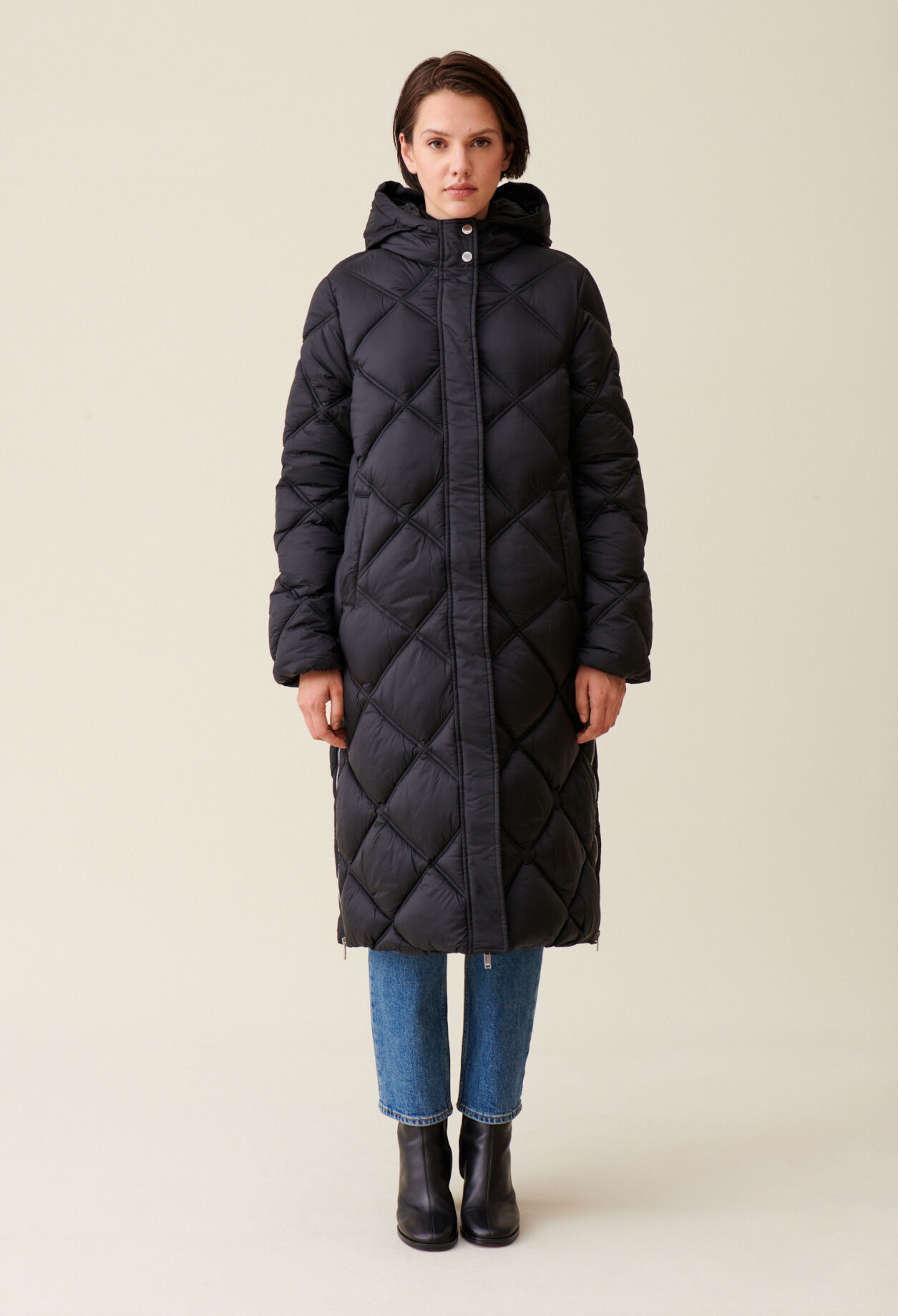 Doudoune longue capuche matelassée