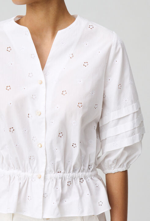 Chemise &eacute;lastiqu&eacute;e brod&eacute;e