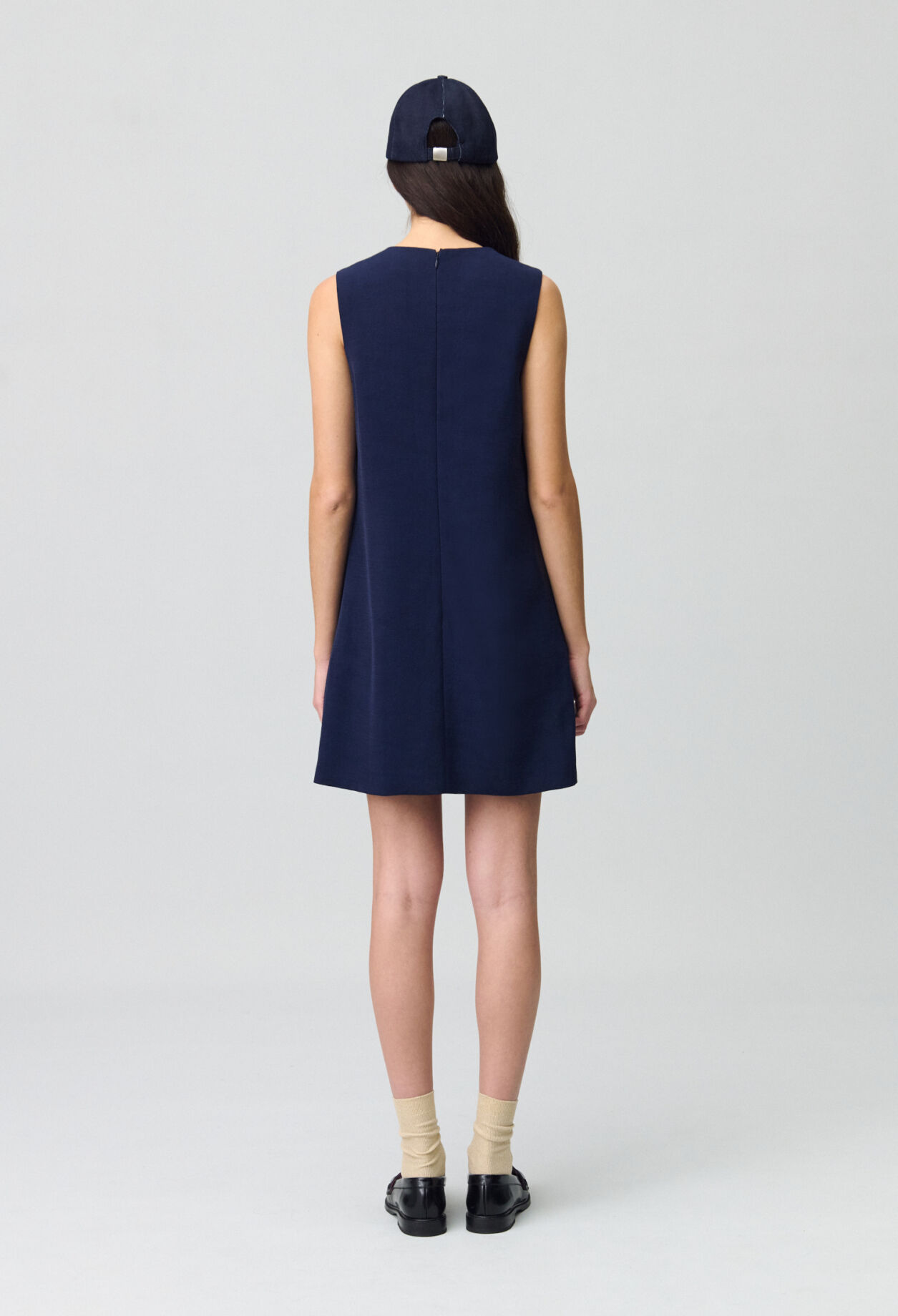 Robe courte ajustée