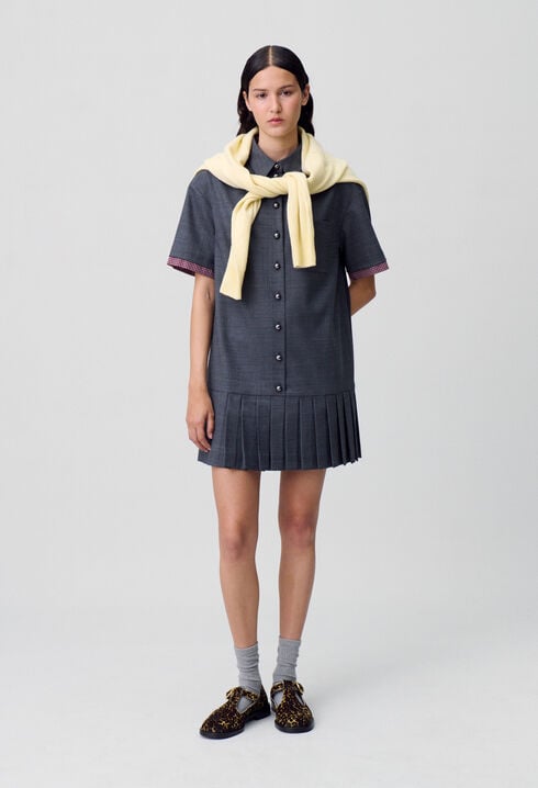 Robe courte plissée