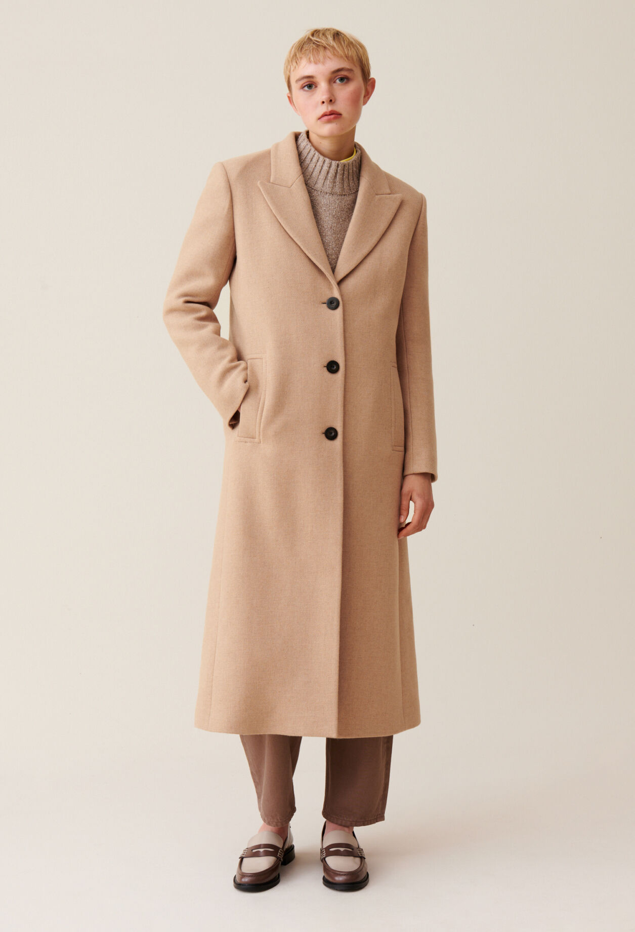 Manteau droit mi-long
