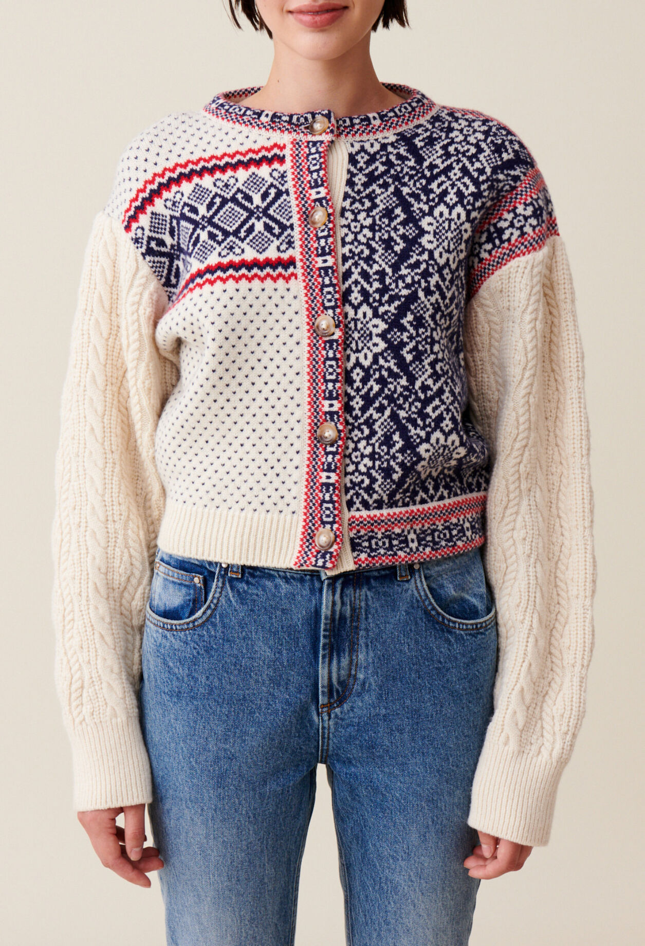 Cardigan laine motif torsad&eacute;