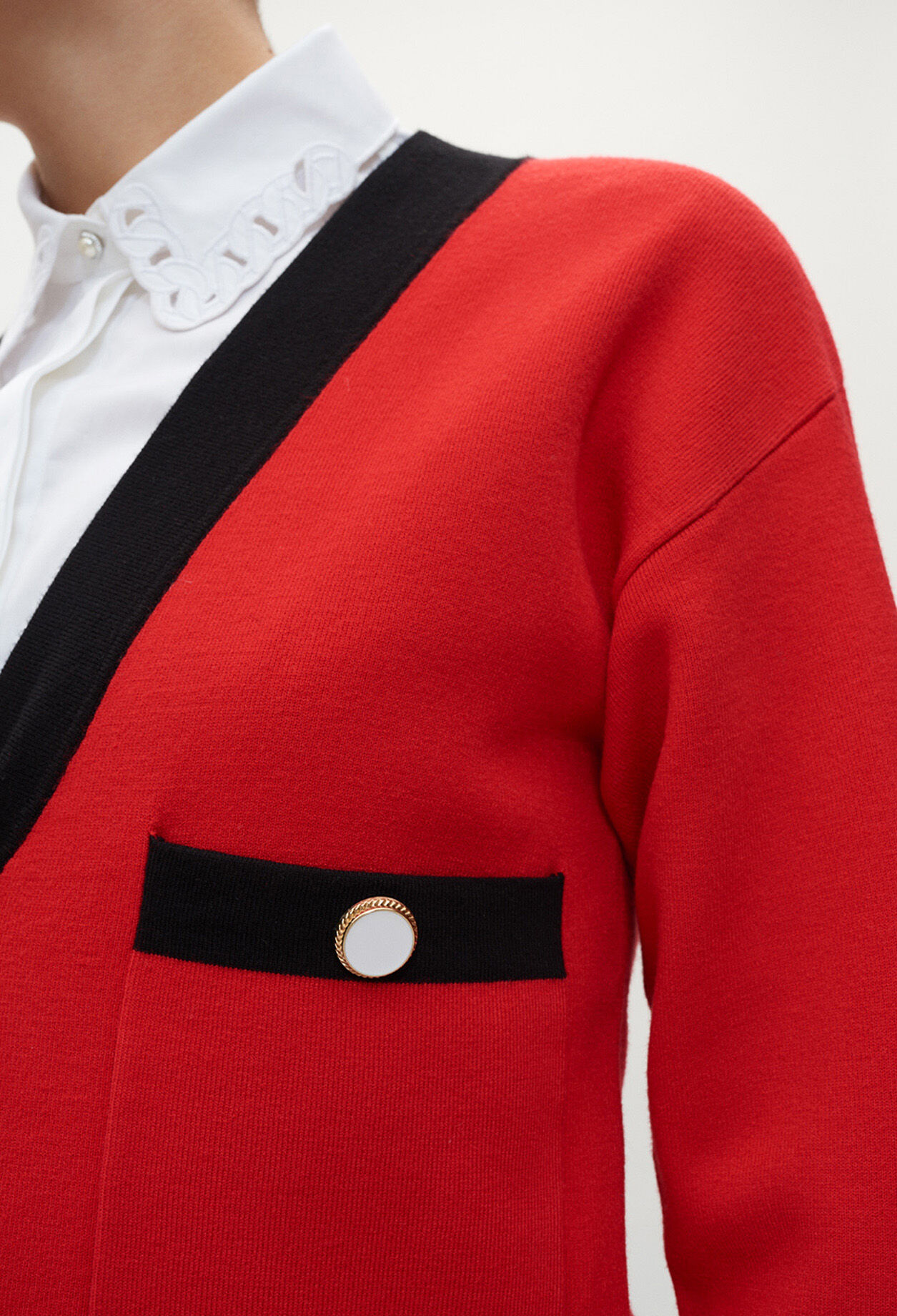 Cardigan rouge et noir