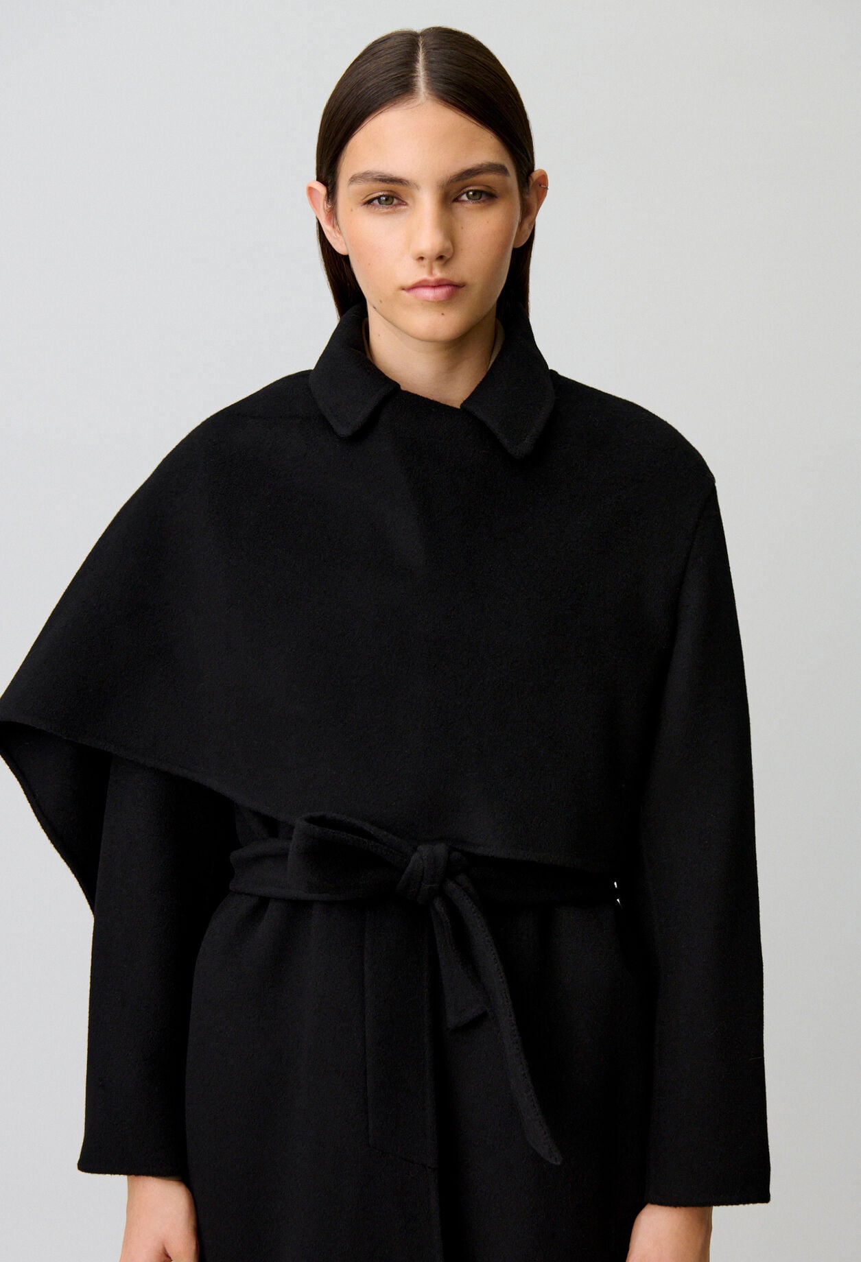 Manteau long drap&eacute;
