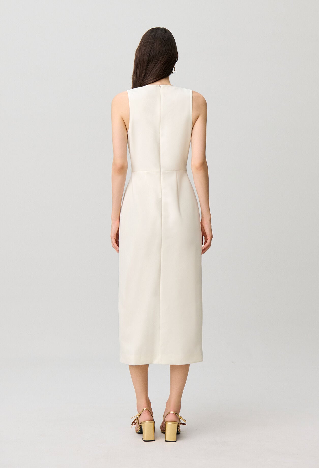 Robe longue sans manches