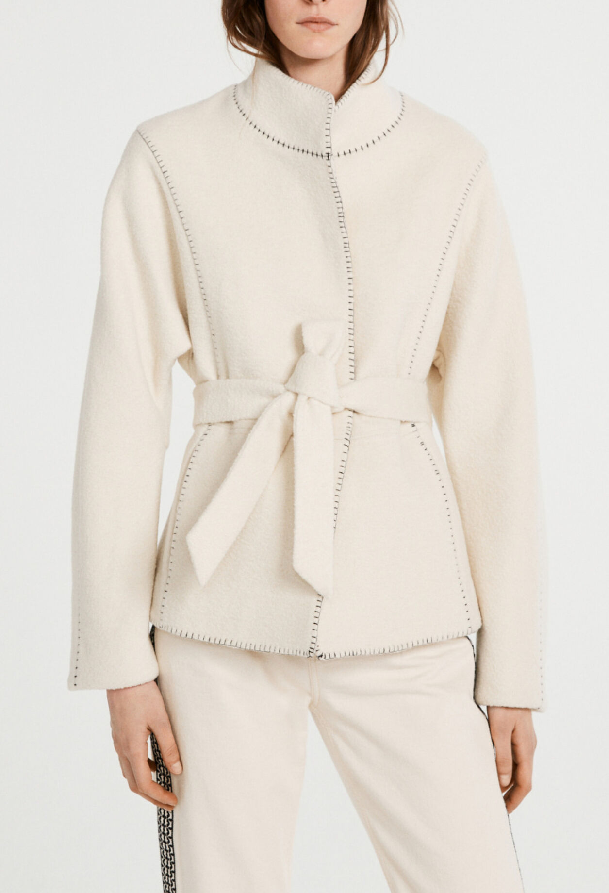 Veste coupe droite ceinturée