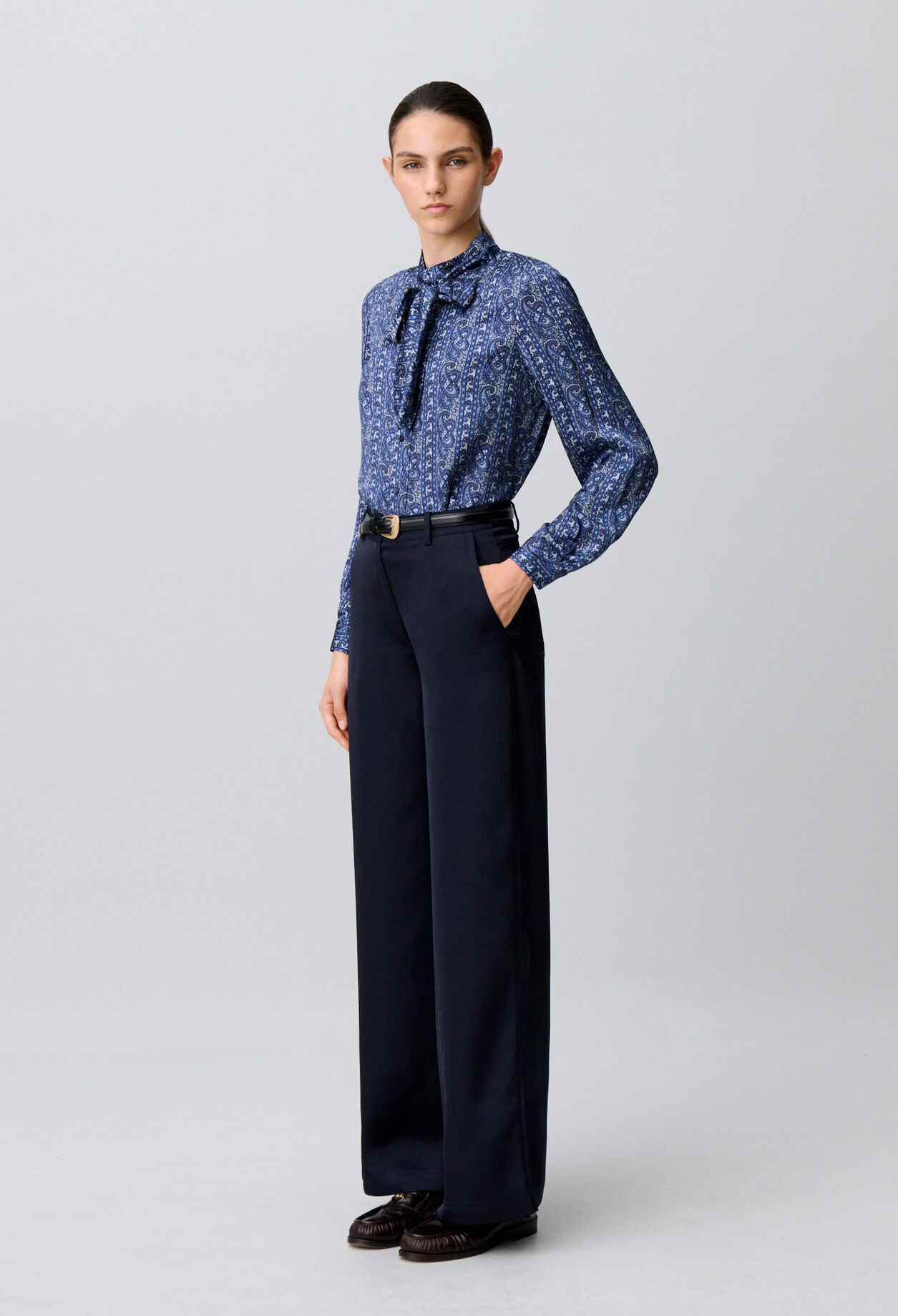 Pantalon satin droit