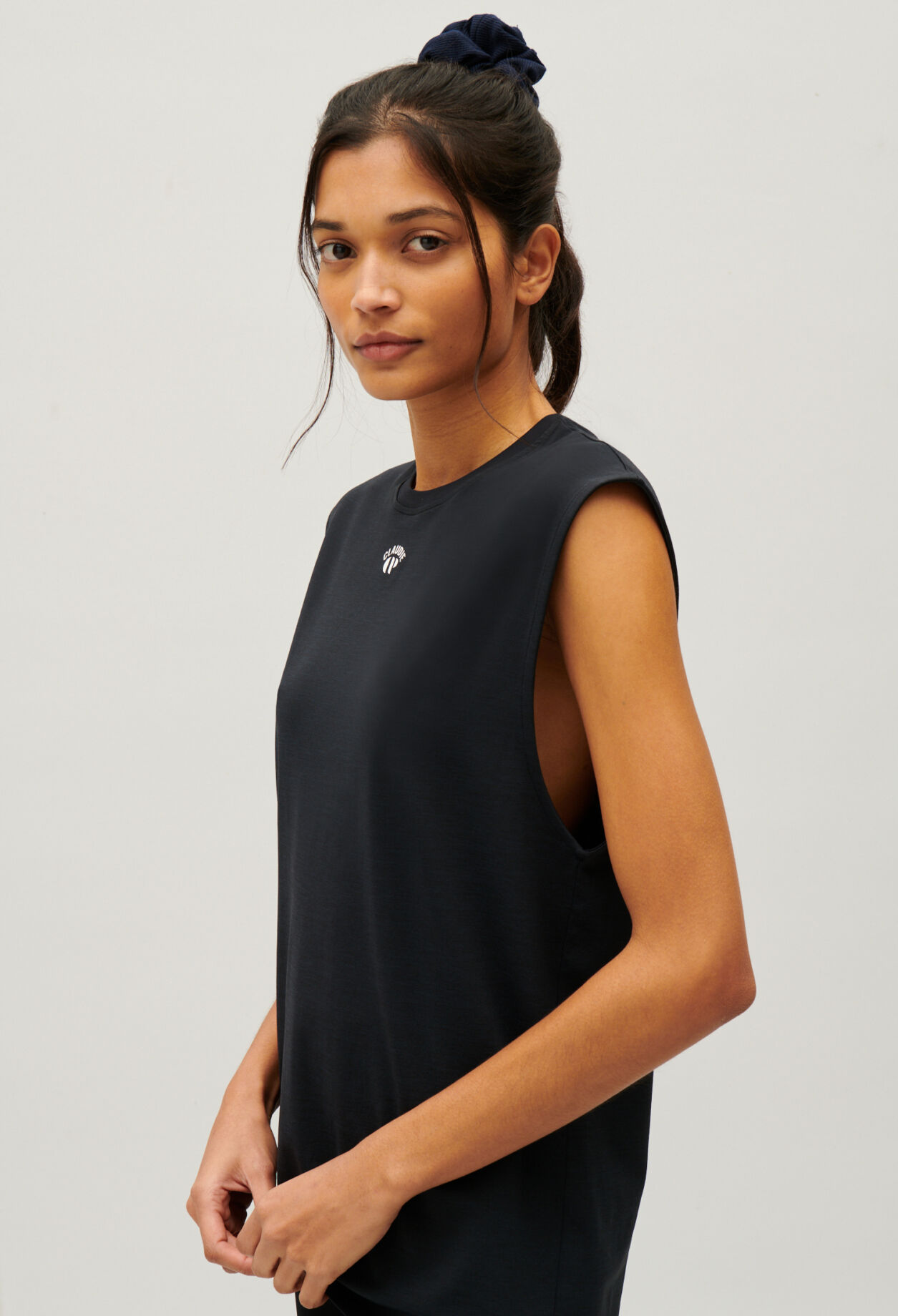 D&eacute;bardeur noir Claudie x Circle