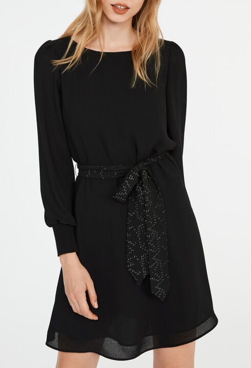 Robe ceinturée à nouer