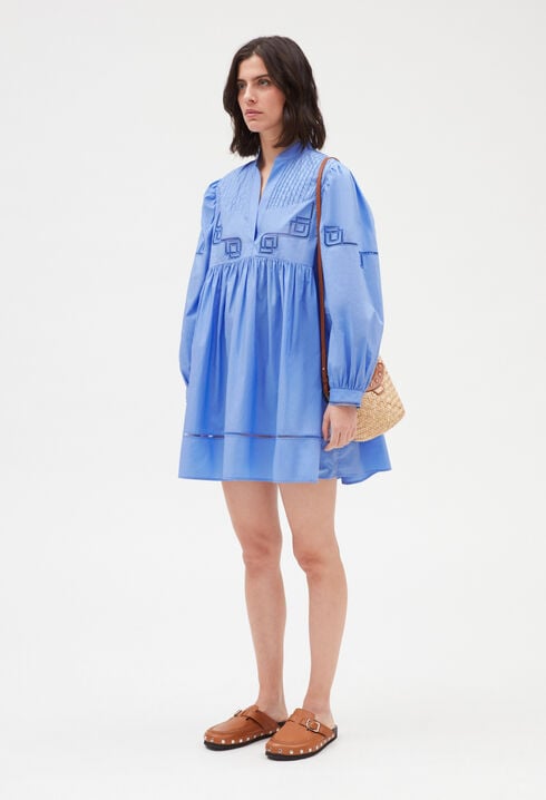 Robe courte coton brodé bleu