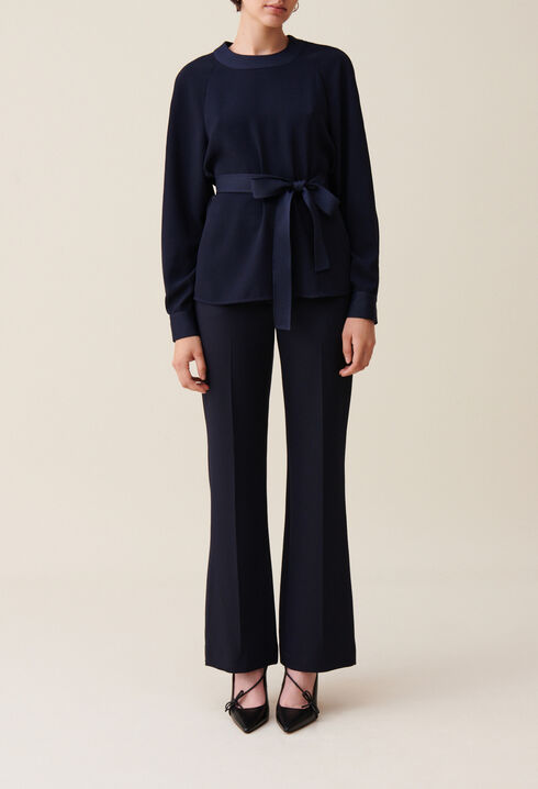 Blouse fluide ceintur&eacute;e marine