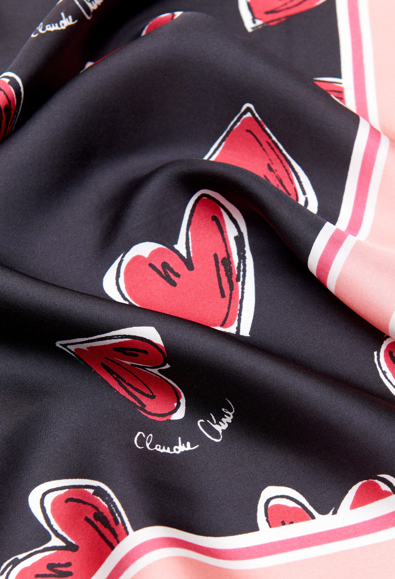 Foulard à motif cœur