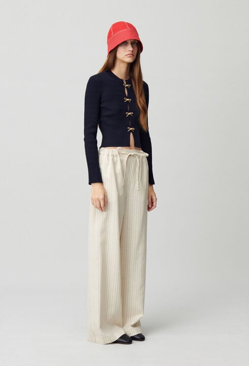 Pull maille fine noeuds