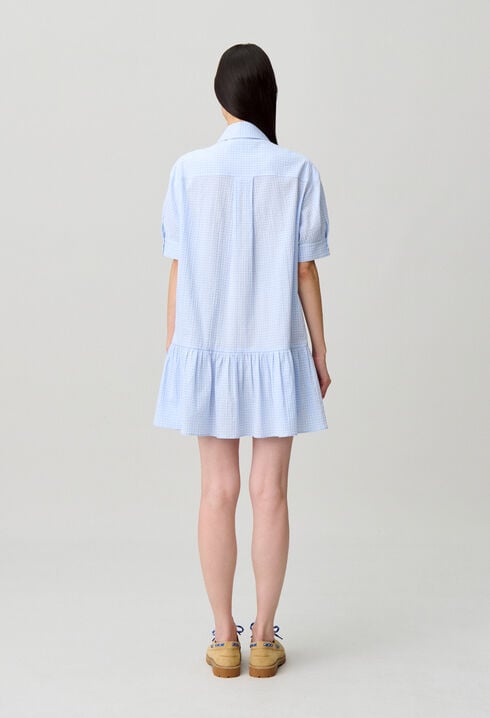Robe courte lac&eacute;e volants