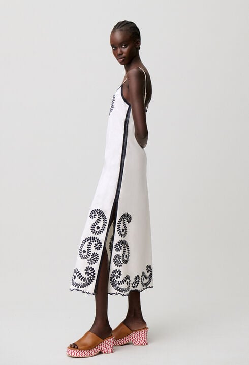 Robe broderies ajour&eacute;es