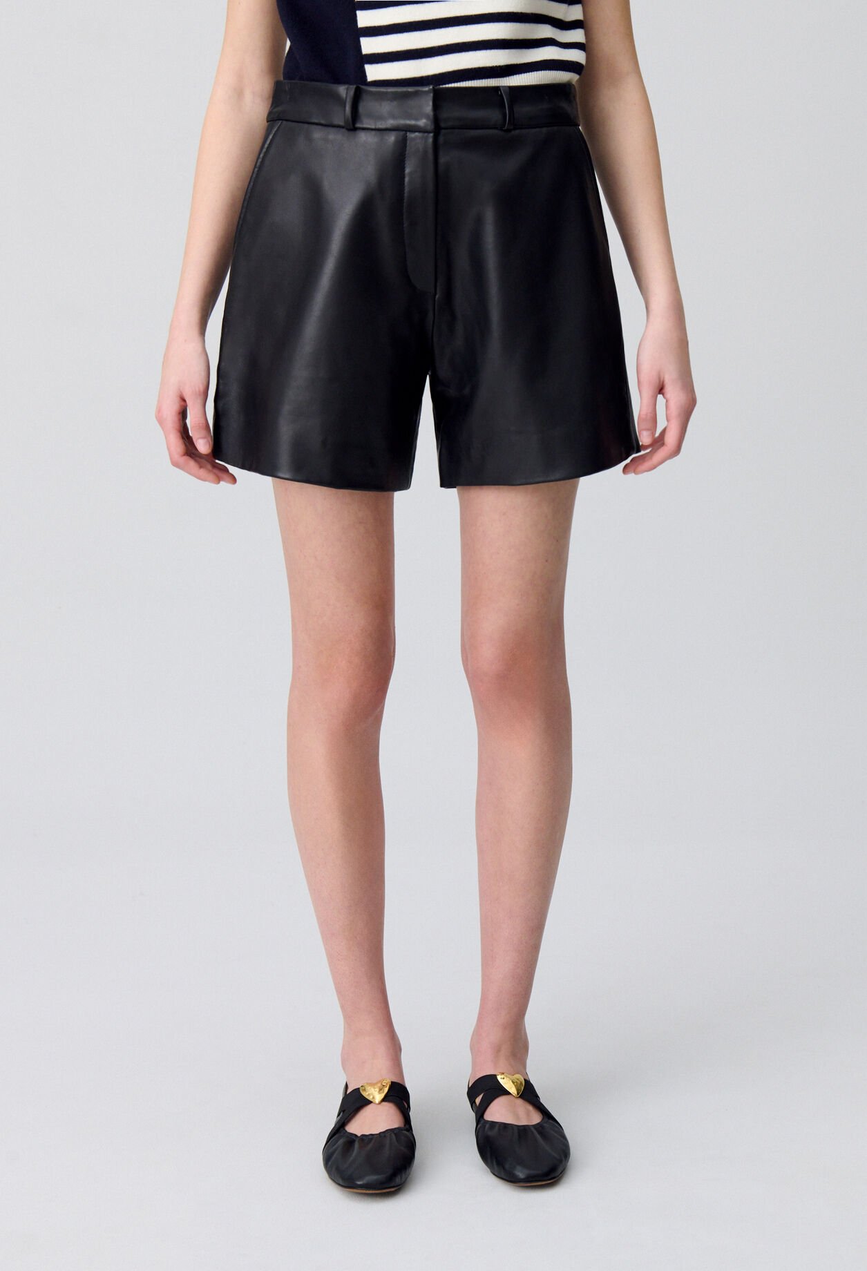 Short cuir noir 