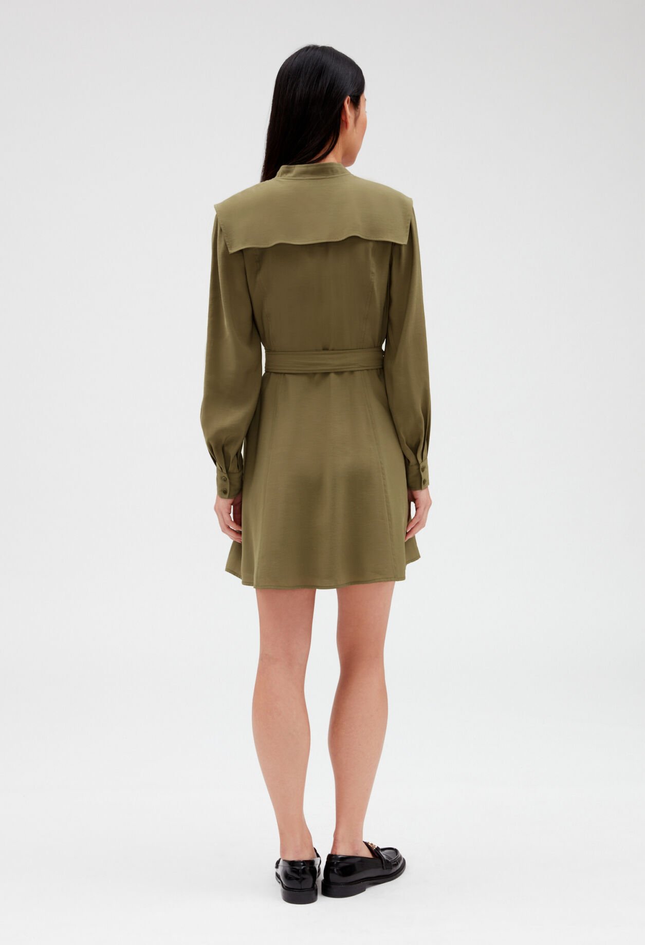 Robe courte à nouer kaki