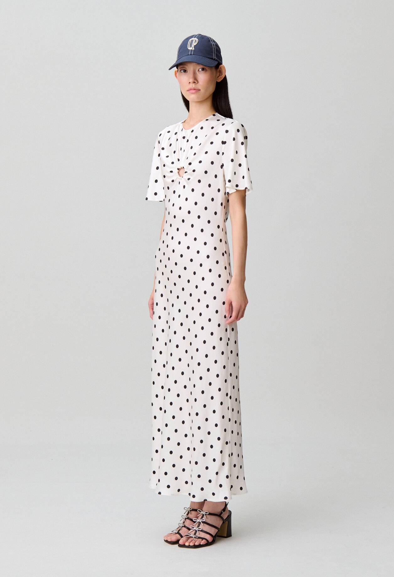Robe longue satin&eacute;e &agrave; pois